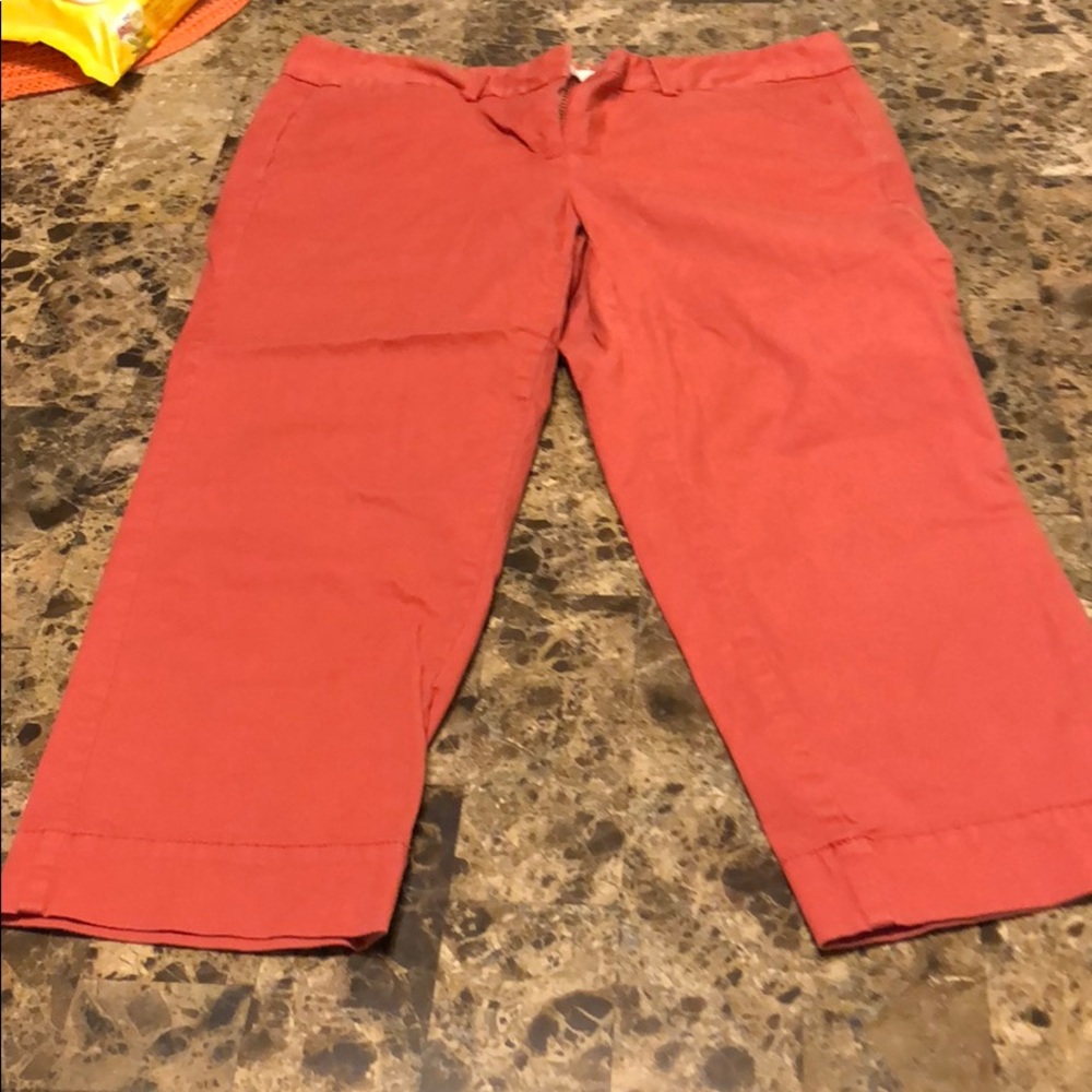 Gently worn loft capris.